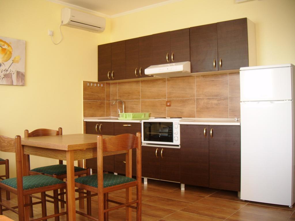 Apartments Bombona Utjeha-Bušat Chambre photo