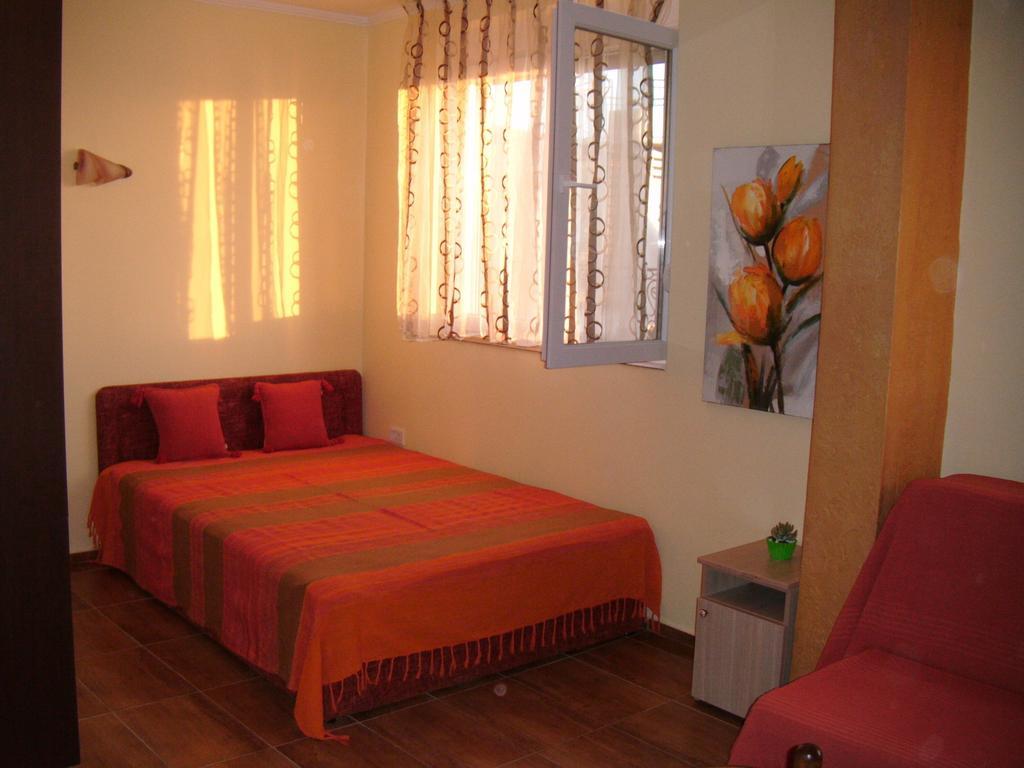Apartments Bombona Utjeha-Bušat Chambre photo
